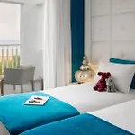 Exquisite Bulat 4 Bedrooms Beachfront فيلة بروتاراس