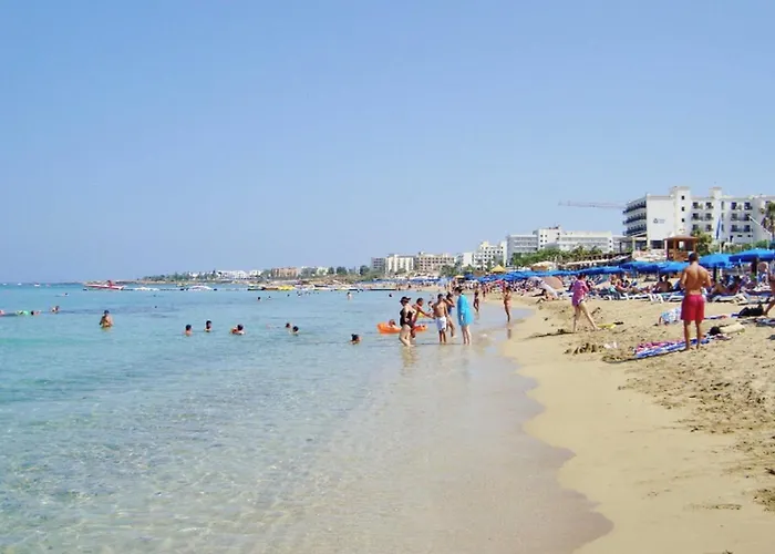 Vilă Exquisite Bulat 4 Bedrooms Beachfront