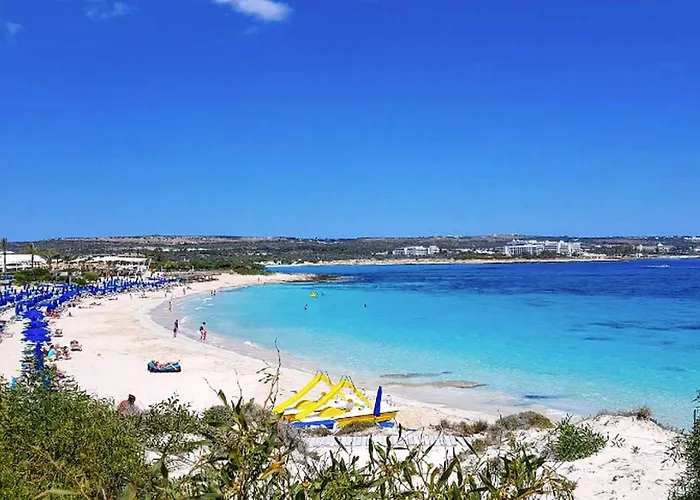 Exquisite Bulat 4 Bedrooms Beachfront